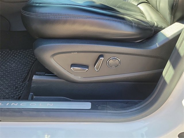 Used 2019 Lincoln MKC Select w/ Select Plus Package image 18