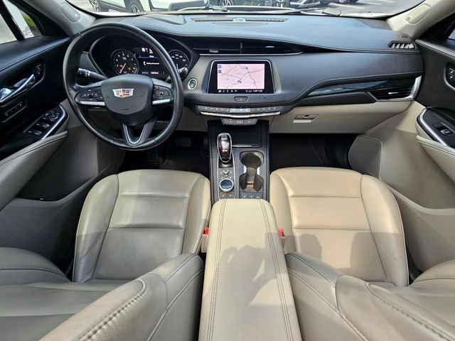 Used 2020 Cadillac XT4 Premium Luxury w/ Technology Package FWD image 29