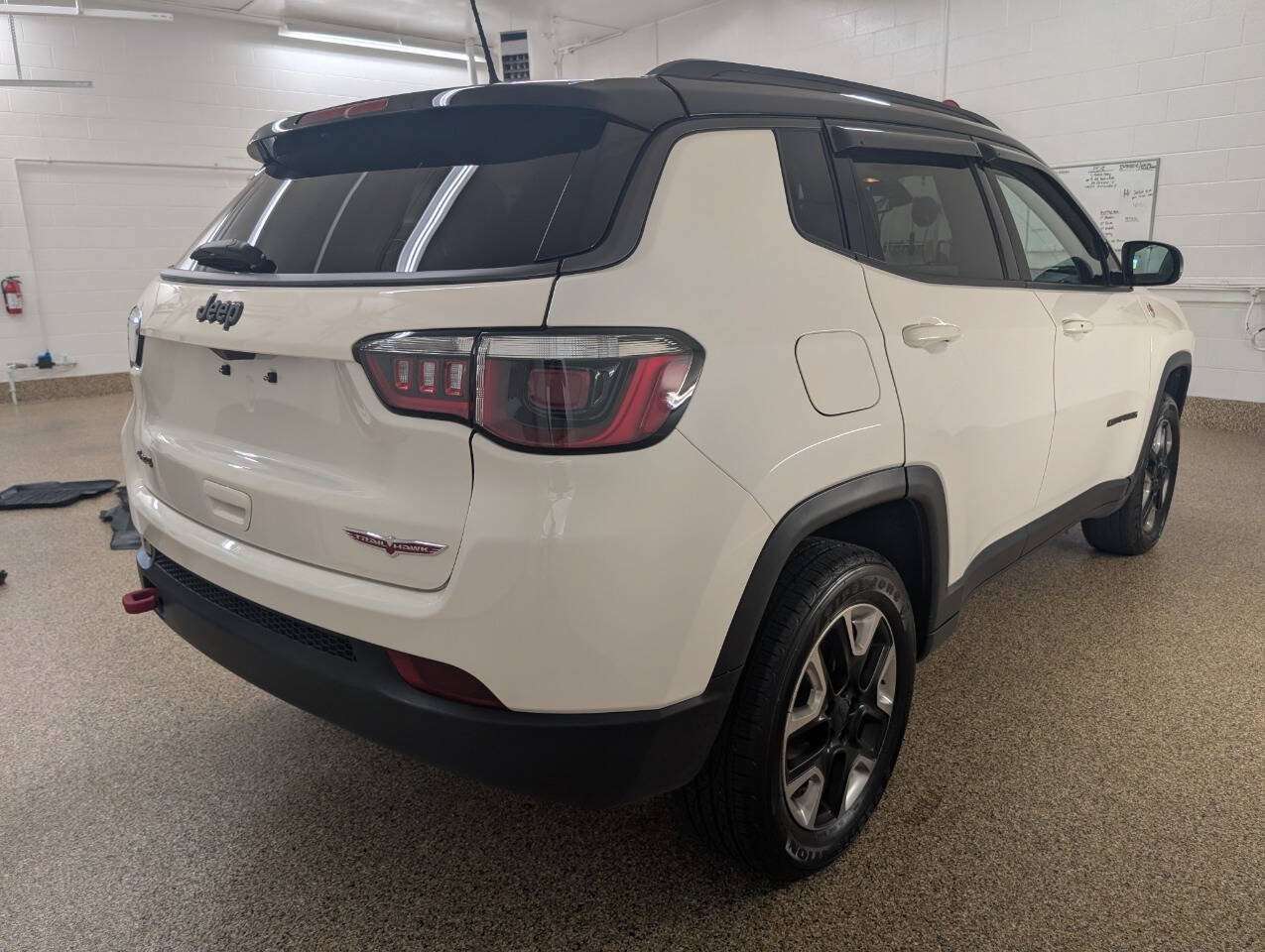 Used 2018 Jeep Compass Trailhawk w/ Navigation Group AWD/4WD image 4