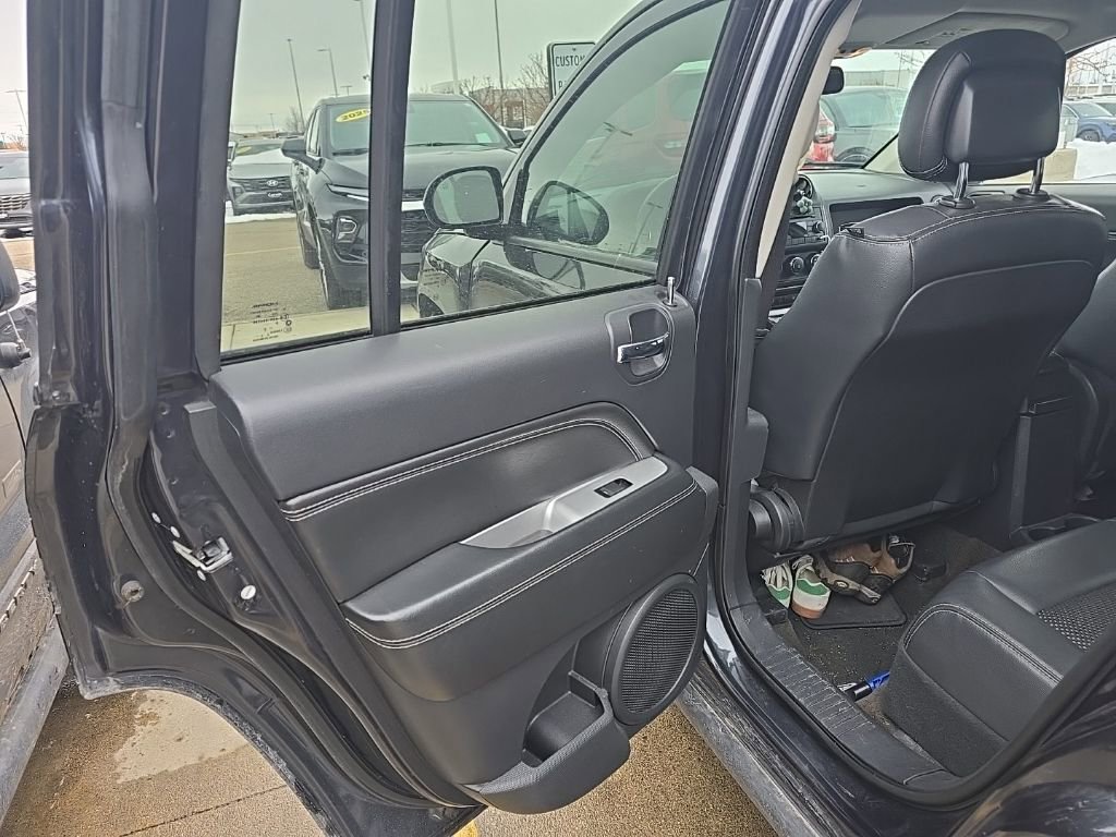 Used 2014 Jeep Compass Latitude image 13