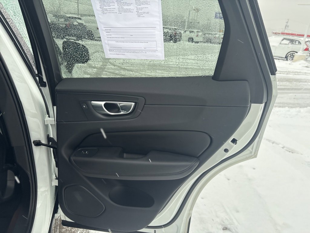 Certified 2024 Volvo XC60 B5 Plus image 43
