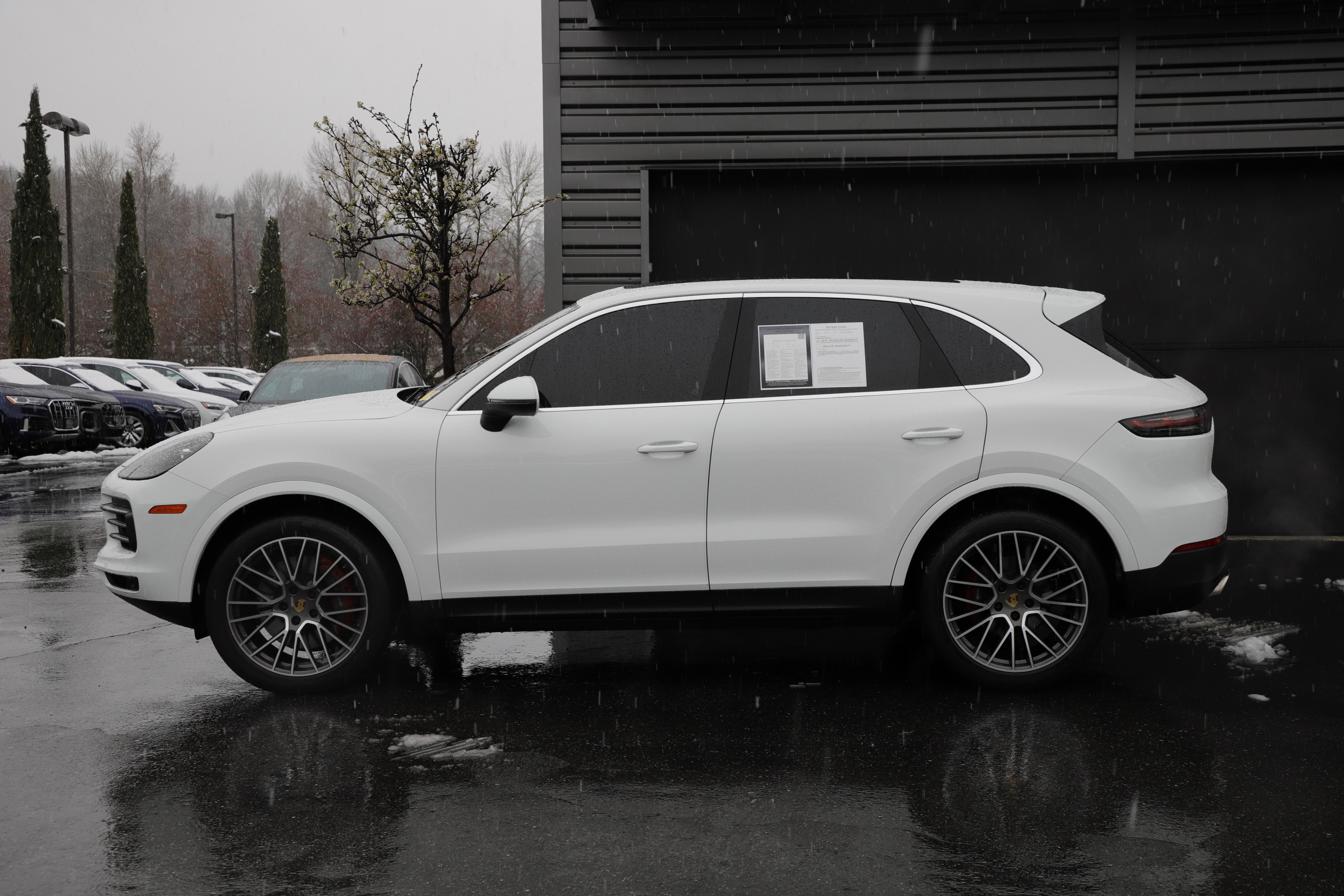 Used 2023 Porsche Cayenne image 5