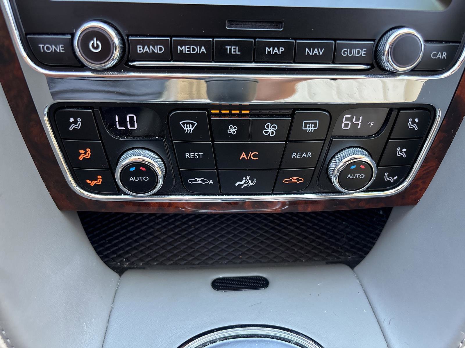 Used 2014 Bentley Flying Spur W12 image 29