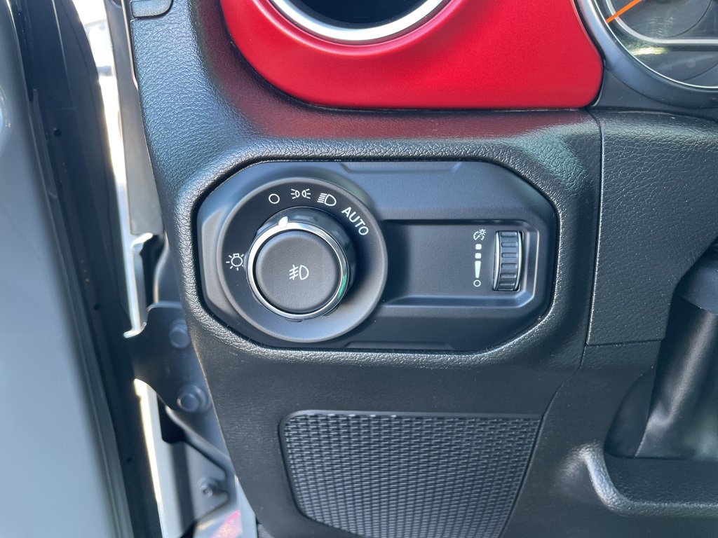 Used 2023 Jeep Wrangler Unlimited Rubicon w/ Xtreme 35 Tire Package image 28