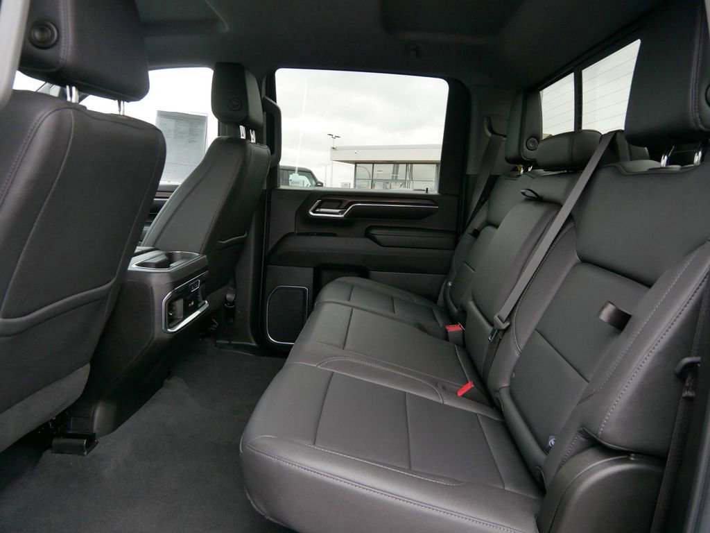 Used 2024 GMC Sierra 3500 SLT w/ SLT Premium Package image 11
