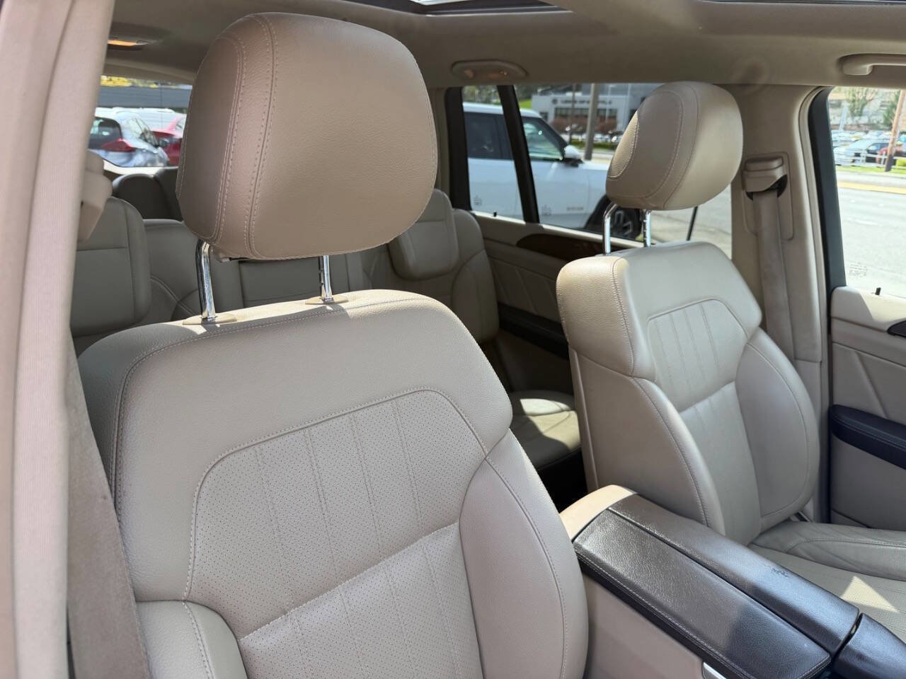 Used 2016 Mercedes-Benz GL 450 4MATIC w/ Premium I Package image 21
