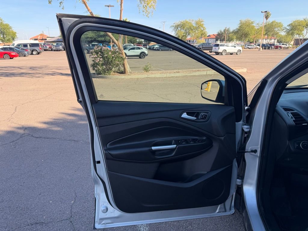 Used 2018 Ford Escape Titanium image 21