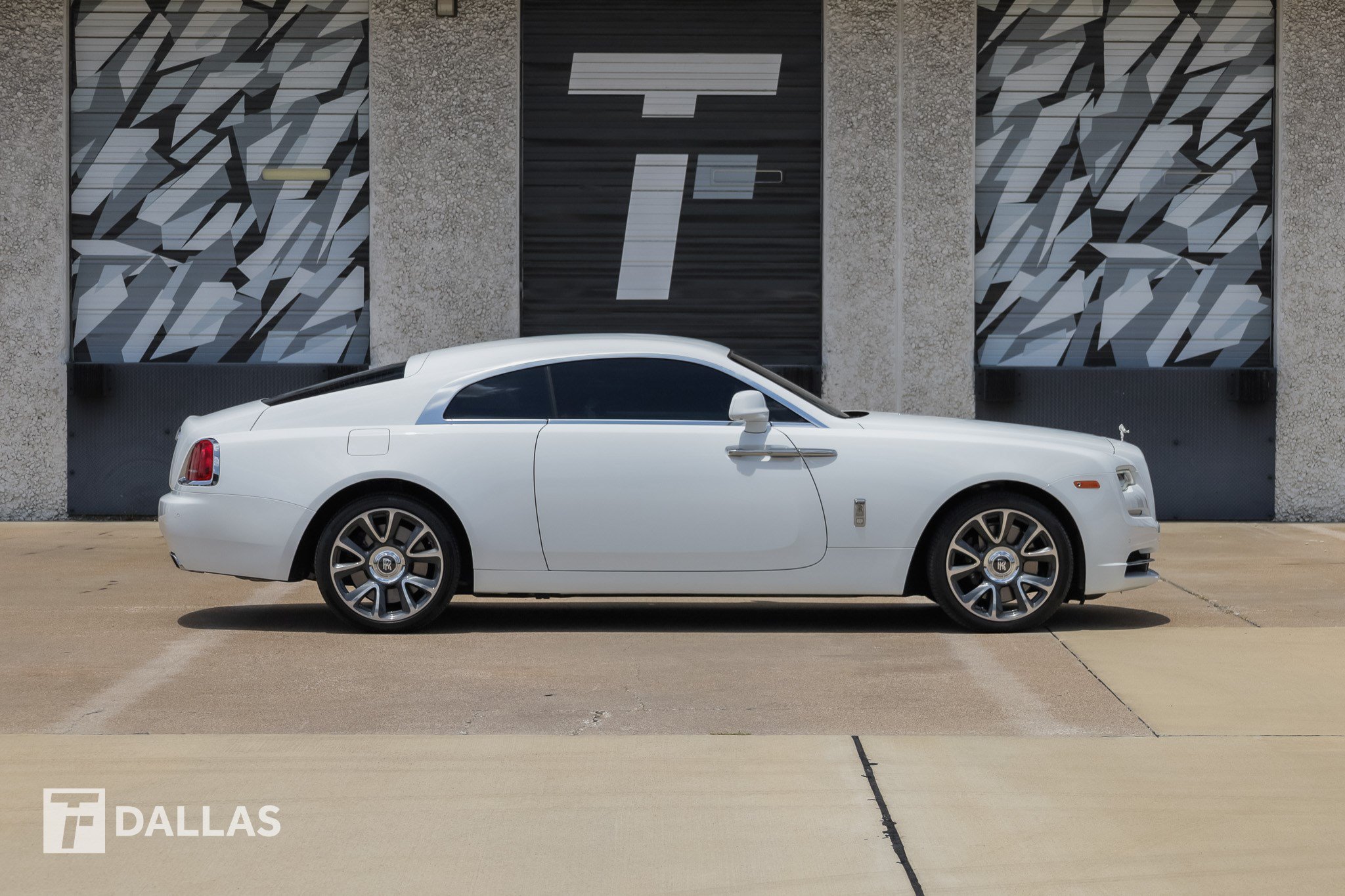 Used 2019 Rolls-Royce Wraith RWD image 17