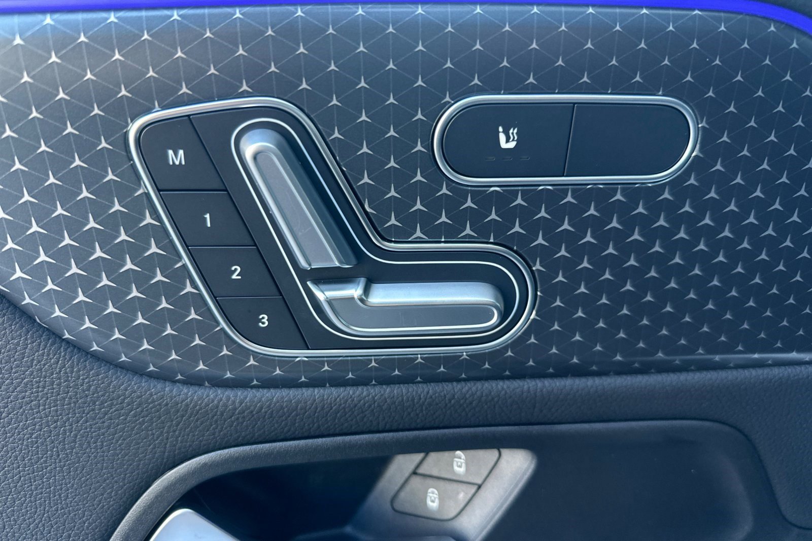 Used 2025 Mercedes-Benz GLB 250 250 image 14