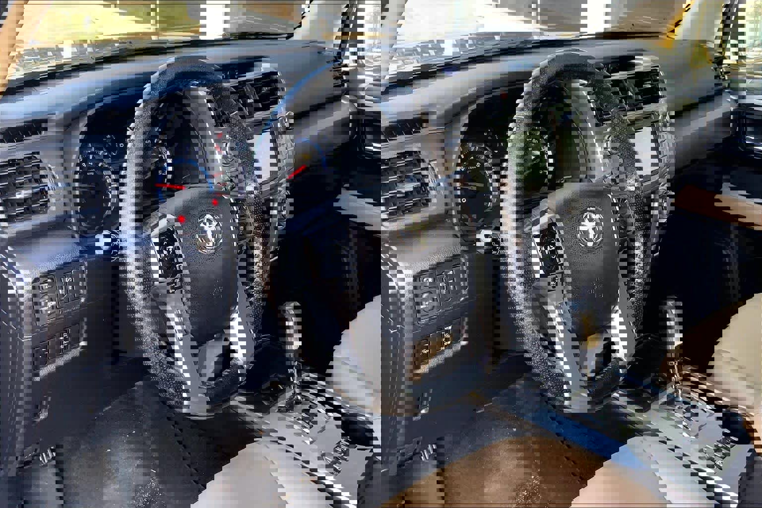 Used 2014 Toyota 4Runner SR5 Premium image 19