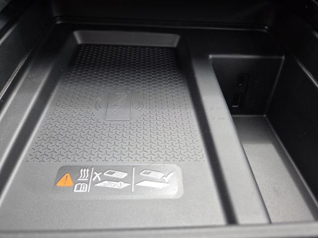 New 2026 GMC Acadia AT4 w/ Luxury Package AWD/4WD image 9