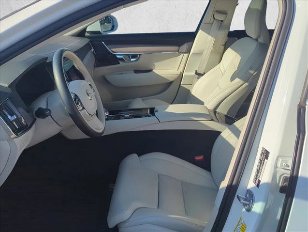Used 2024 Volvo S90 T8 Ultimate w/ Lounge Package image 17