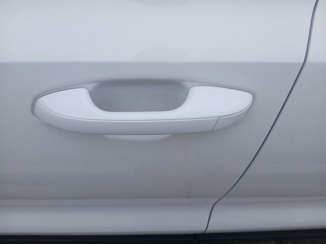 Certified 2023 Kia Sorento LX image 15