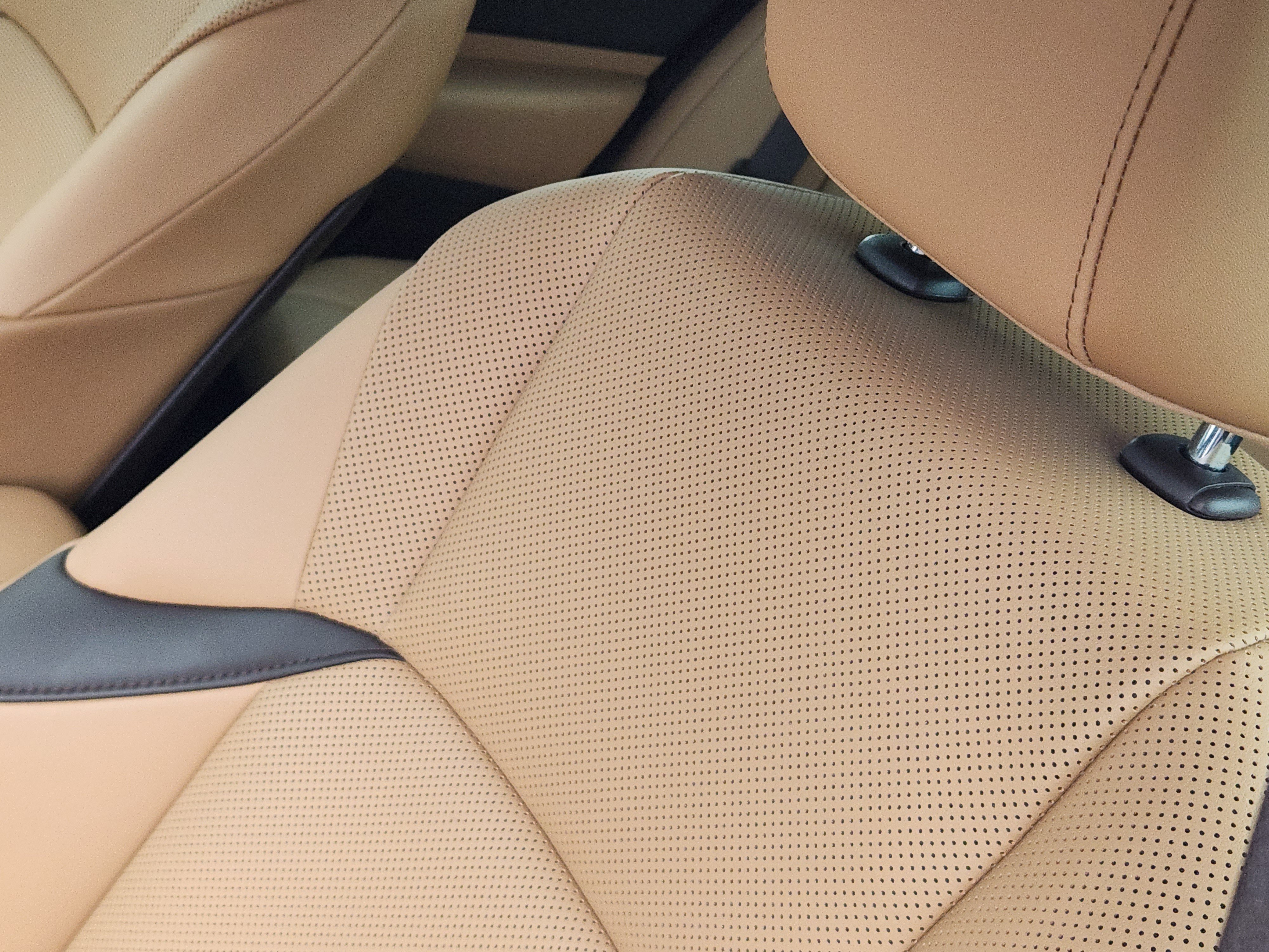 Used 2021 Lexus ES 300h w/ Premium Package image 17