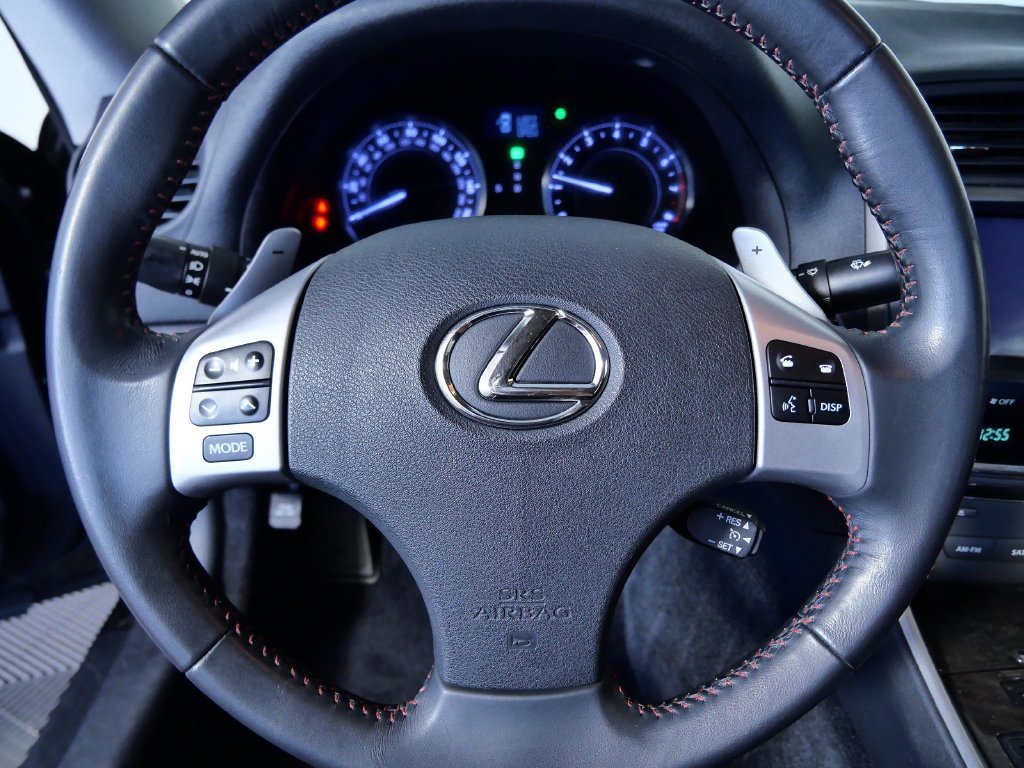 Used 2011 Lexus IS 350C w/ F-Sport Special Edition Pkg RWD image 21