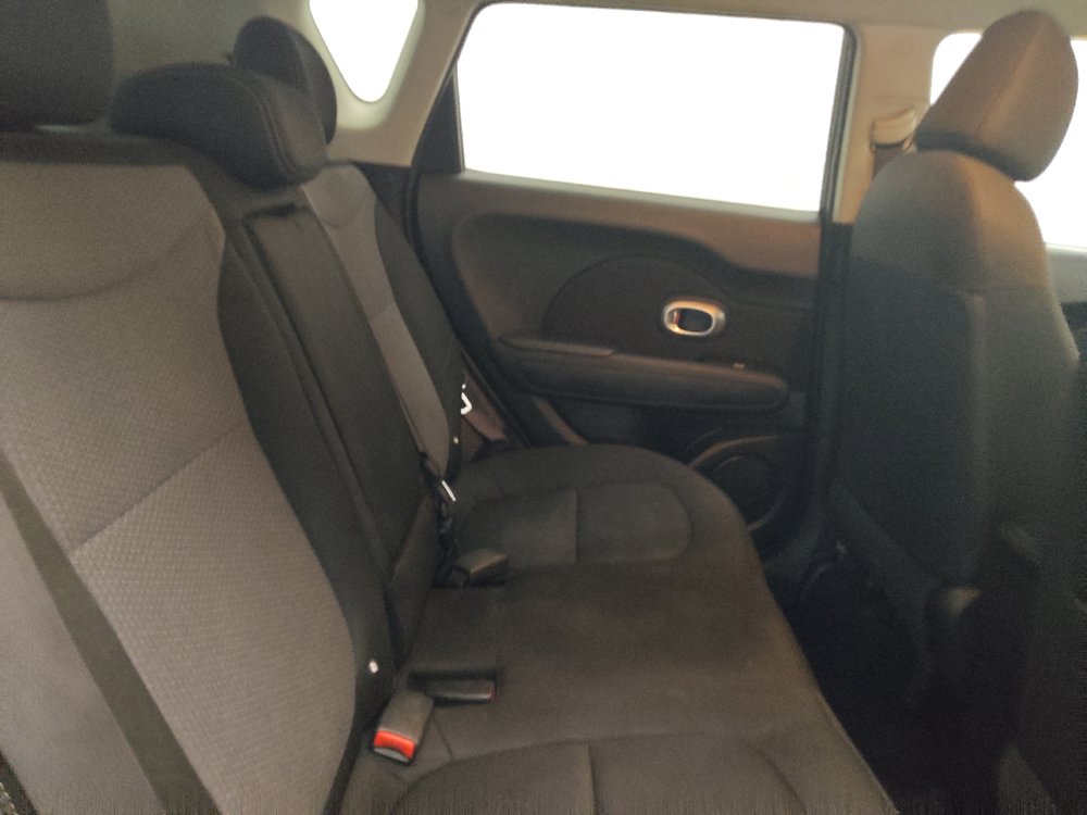Used 2018 Kia Soul + FWD image 19