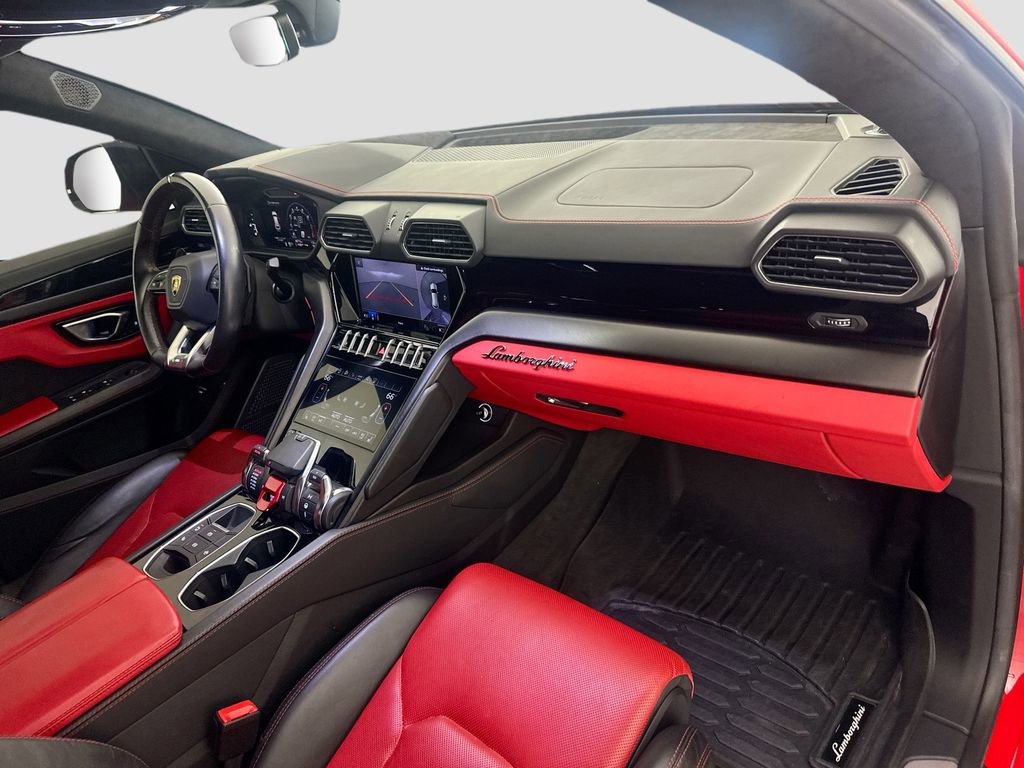 Used 2022 Lamborghini Urus AWD/4WD image 31