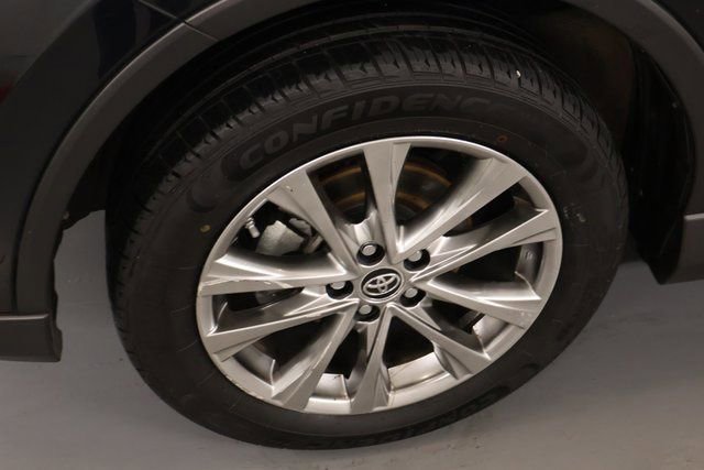 Used 2017 Toyota RAV4 Limited image 9