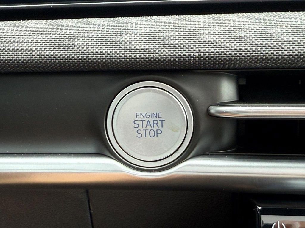 New 2025 Hyundai Santa Cruz Limited image 11