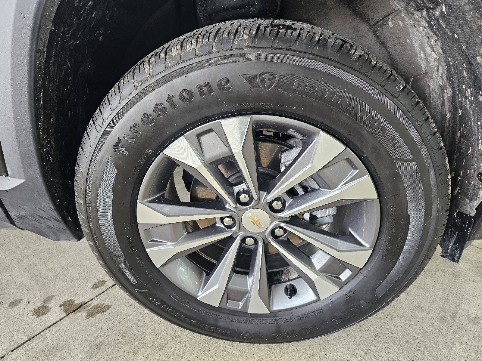 Used 2026 Chevrolet Equinox LT w/ Convenience Package II FWD image 9