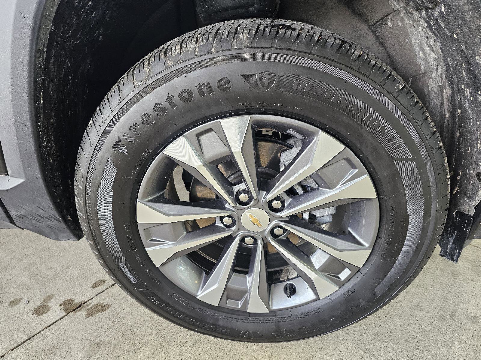 Used 2026 Chevrolet Equinox LT w/ Convenience Package II FWD image 9