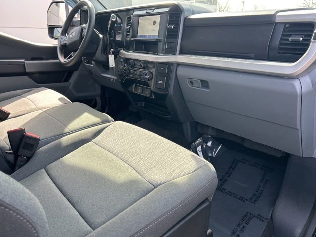 Used 2025 Ford F450 XLT w/ 360-Degree Camera Package image 13