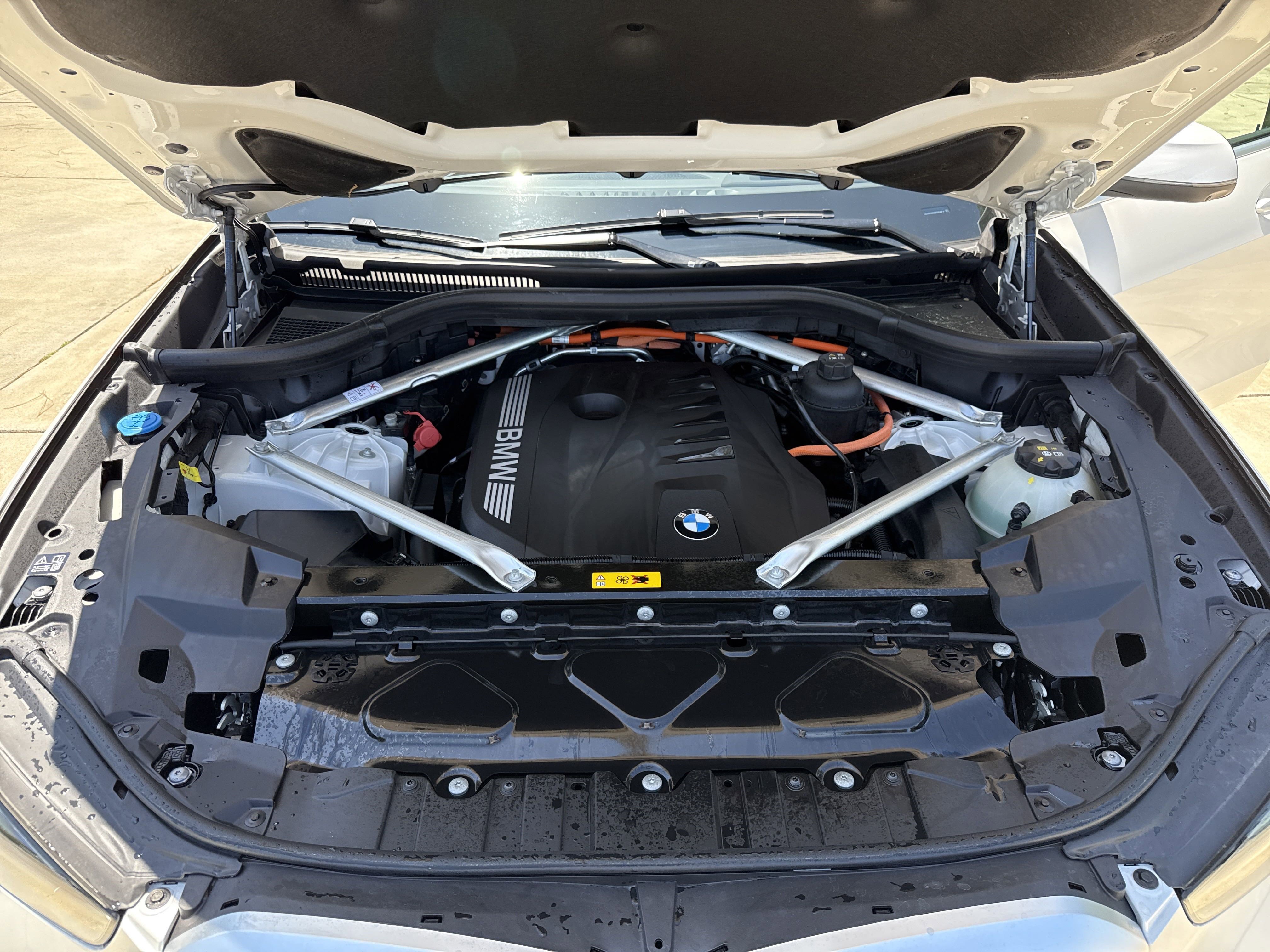 Used 2025 BMW X5 xDrive50e w/ Premium Package image 18