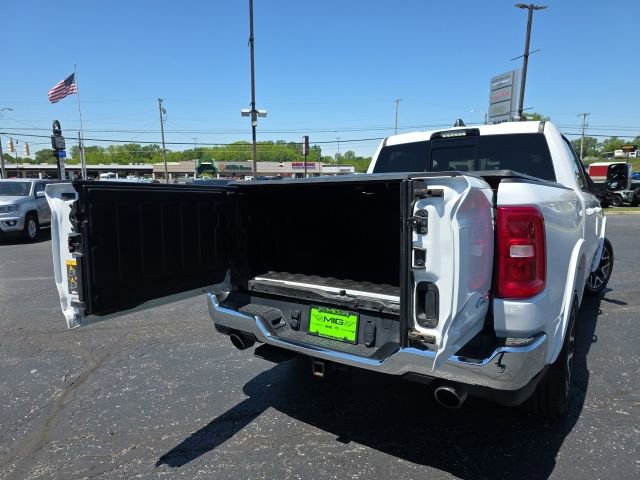 Used 2025 RAM 1500 Laramie w/ Advanced Safety Group II AWD/4WD image 8