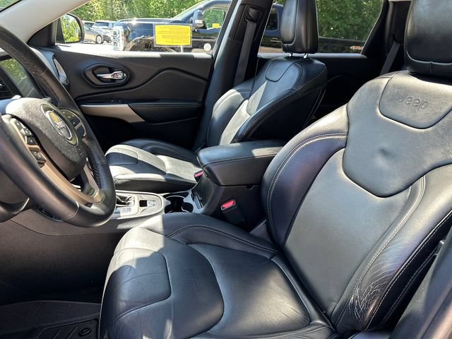 Used 2018 Jeep Cherokee Limited w/ High Altitude Package AWD/4WD image 36