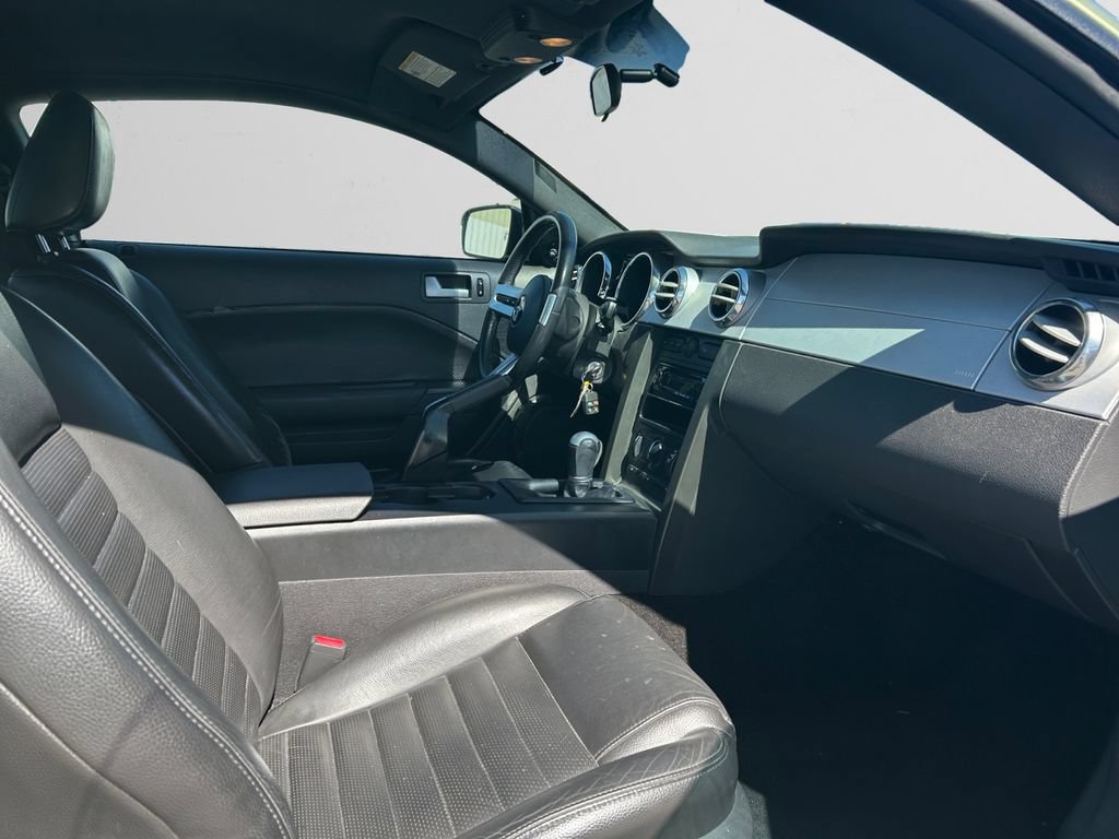 Used 2005 Ford Mustang GT RWD image 15