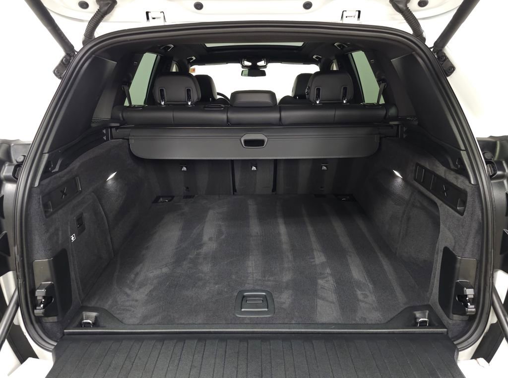 Used 2025 BMW X5 xDrive40i w/ Parking Assistance Package AWD/4WD image 6