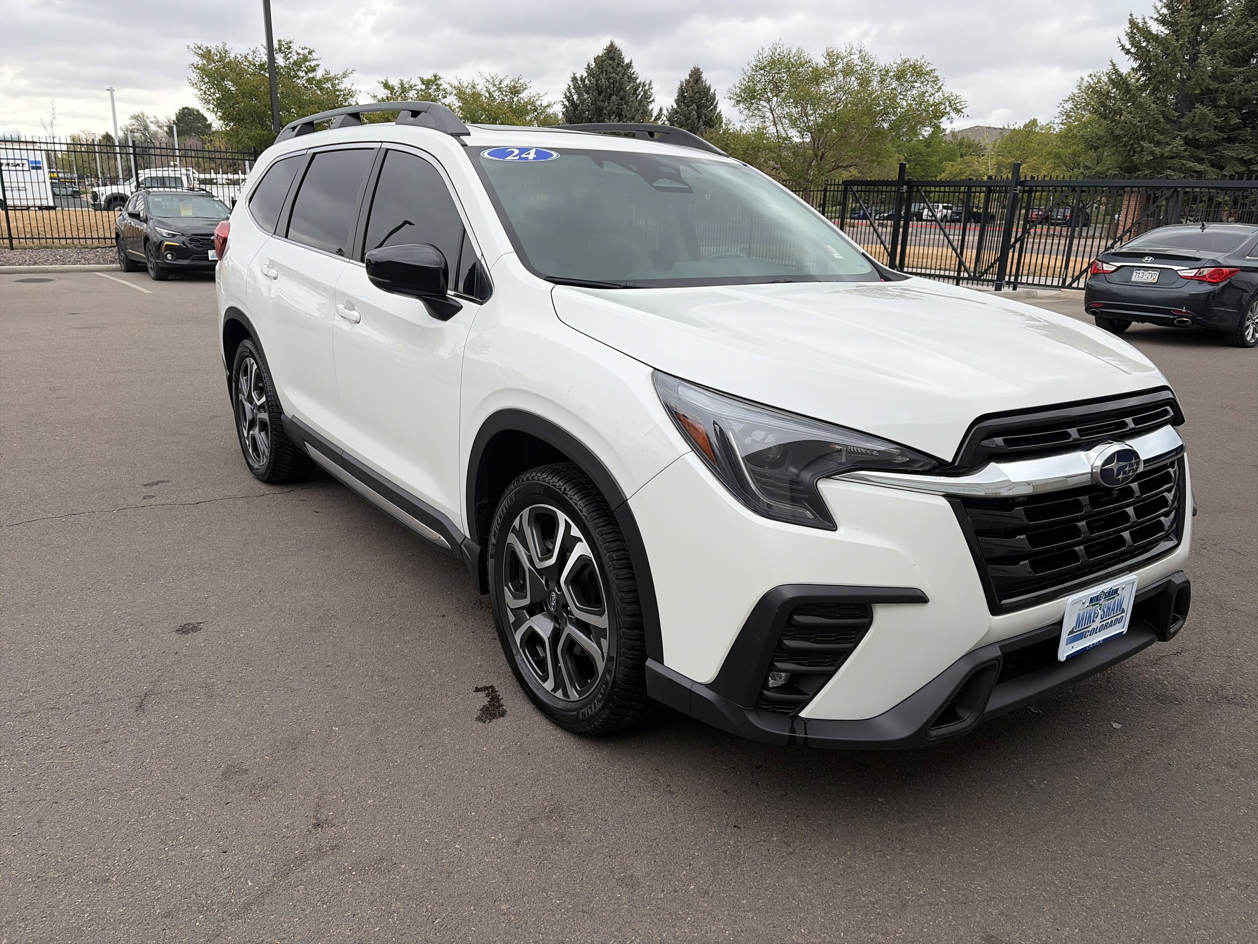 Used 2024 Subaru Ascent Limited w/ Technology Package AWD/4WD image 3