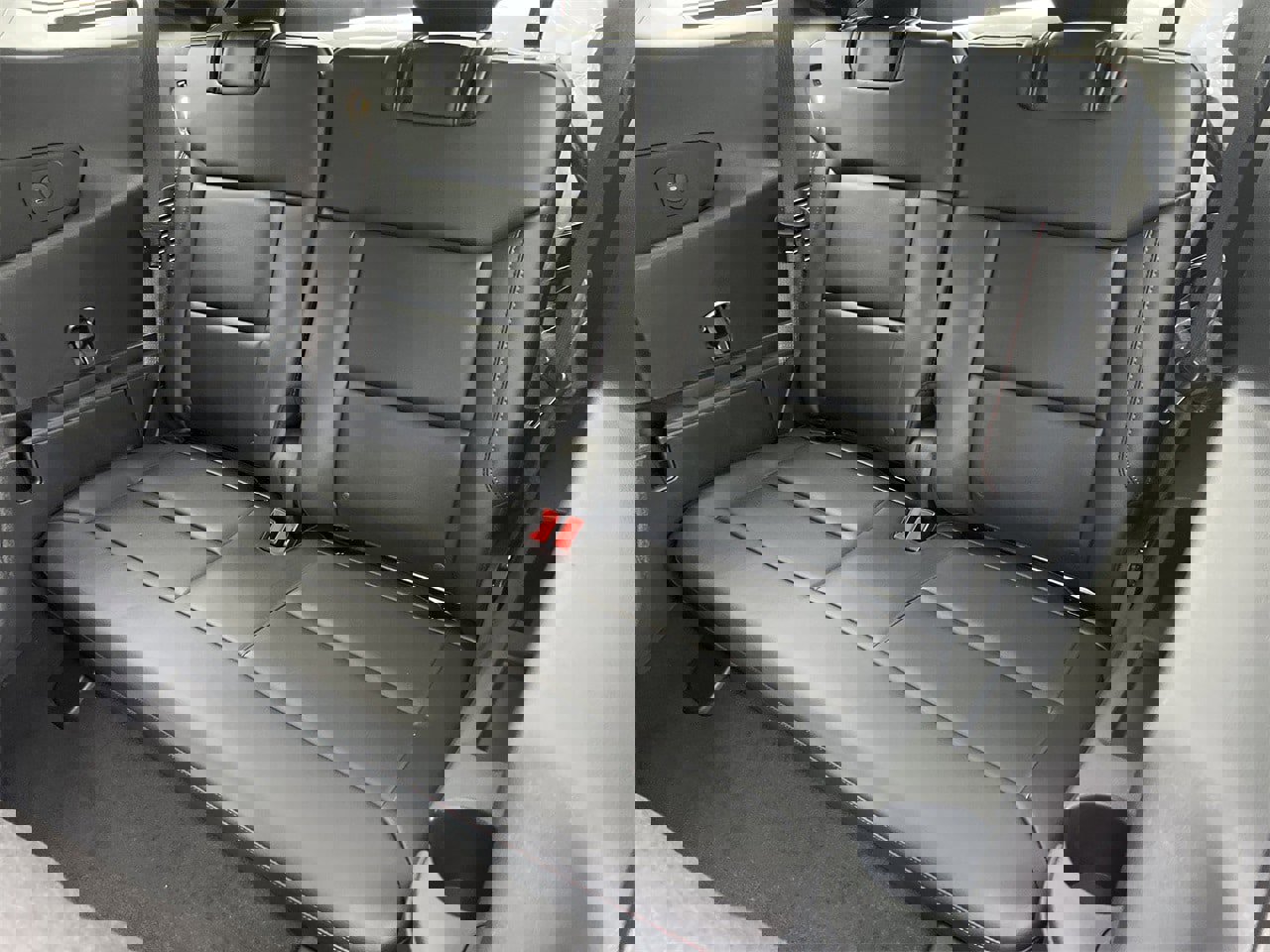 New 2026 Ford Explorer ST-Line w/ ST-Line Street Pack image 21