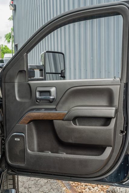 Used 2017 GMC Sierra 2500 Denali w/ Duramax Plus Package image 41