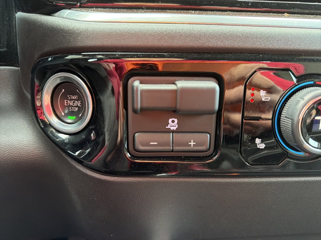 Certified 2024 Chevrolet Silverado 2500 LT w/ All Star Edition image 18