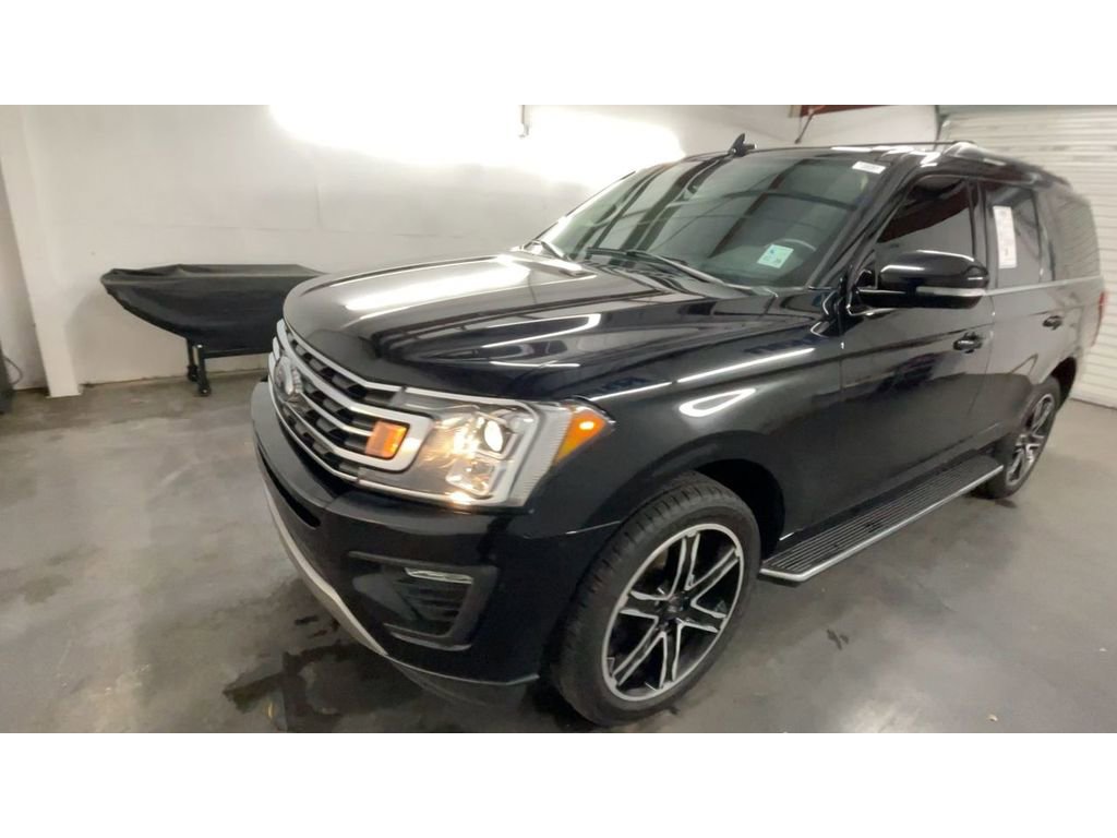 Used 2021 Ford Expedition XLT image 4