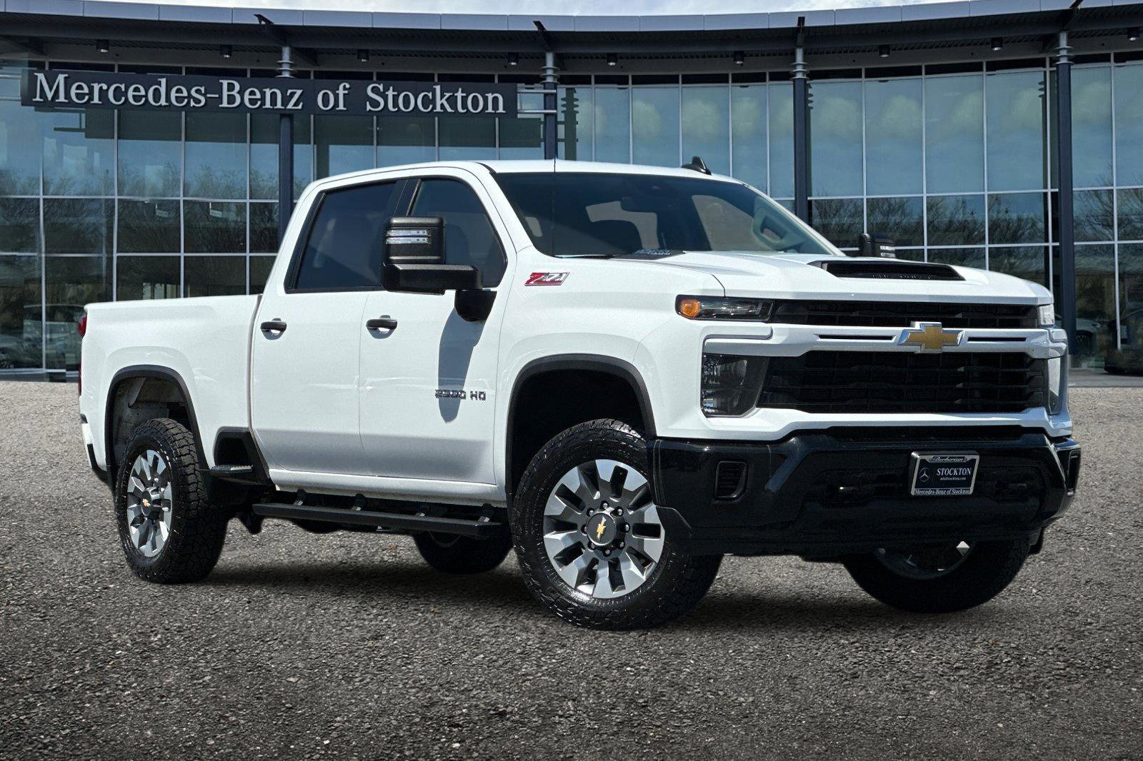 Used 2024 Chevrolet Silverado 2500 Custom w/ Custom Value Package image 1