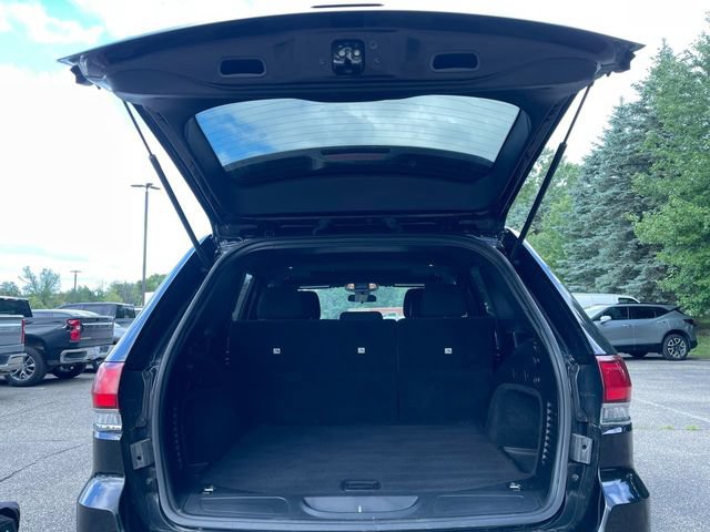 Used 2020 Jeep Grand Cherokee Laredo w/ All-Weather Capability Group AWD/4WD image 26