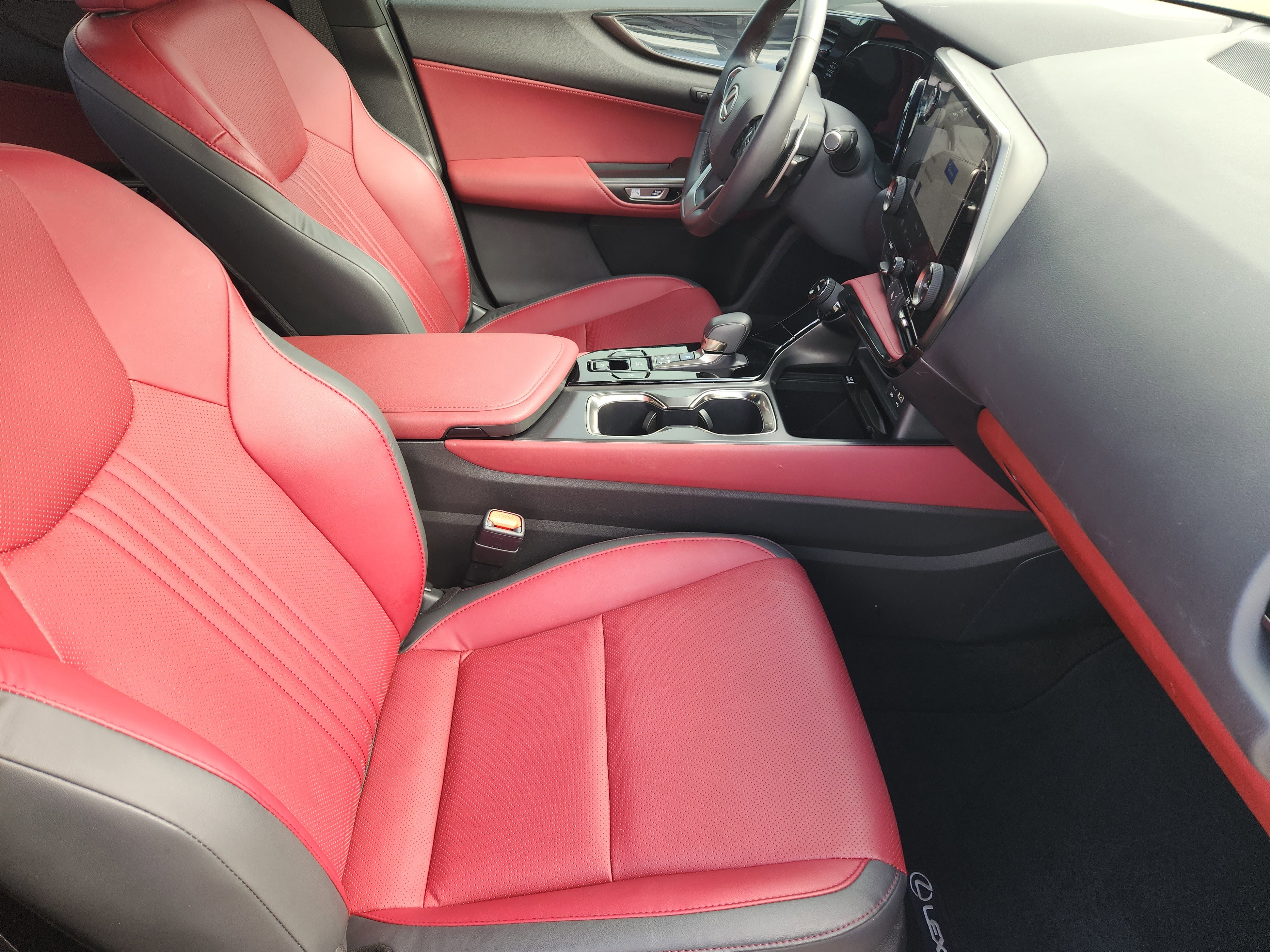 Used 2024 Lexus NX 250 FWD w/ Premium Package image 18