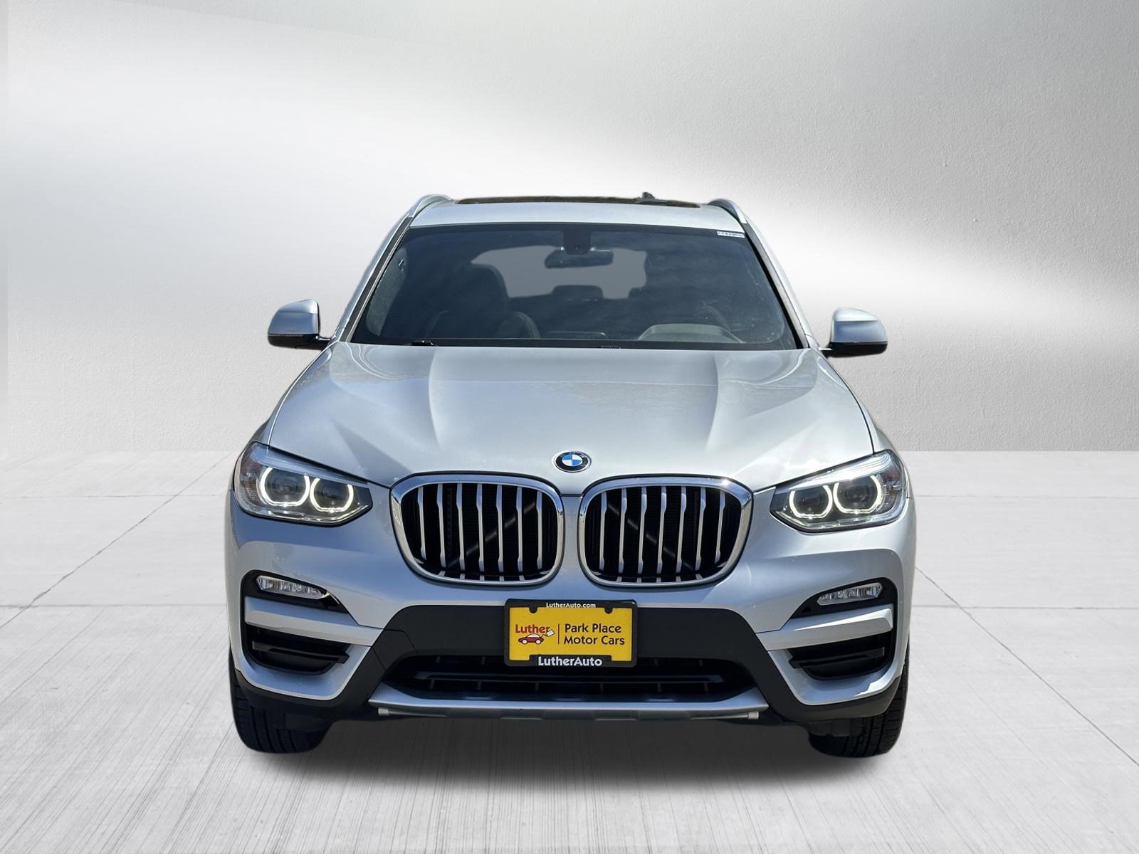 Used 2018 BMW X3 xDrive30i w/ Convenience Package AWD/4WD image 2