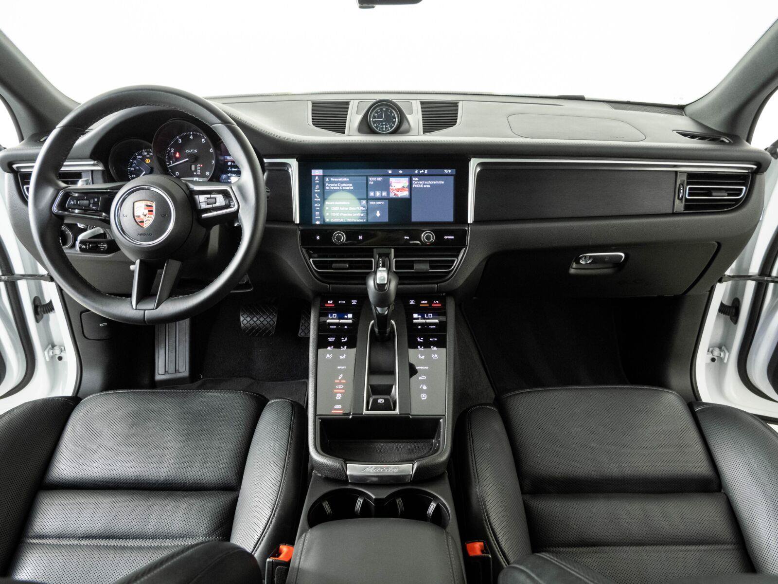 Certified 2024 Porsche Macan GTS w/ Premium Plus Package AWD/4WD image 18