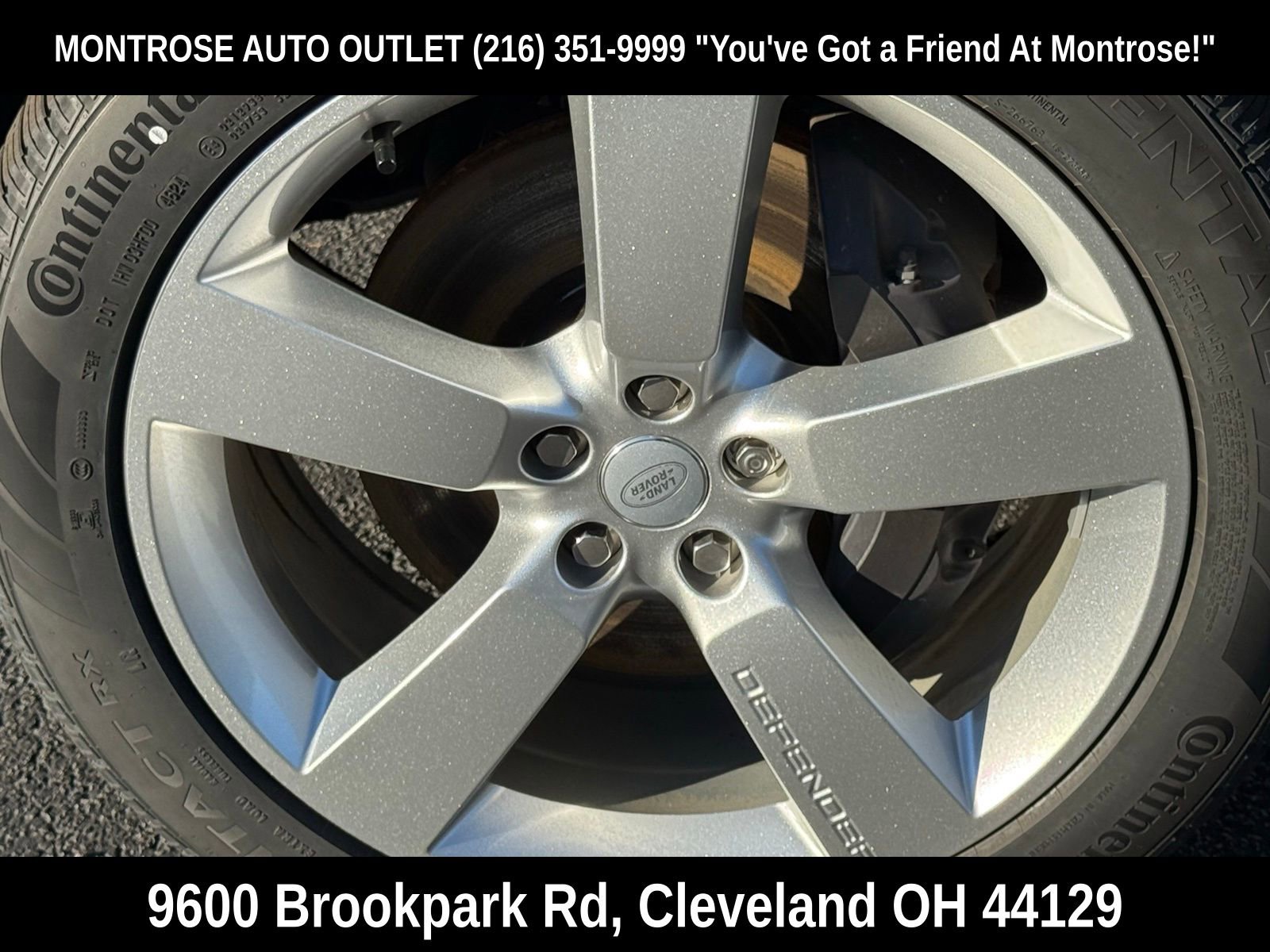 New 2025 Land Rover Defender 110 X-Dynamic SE image 10