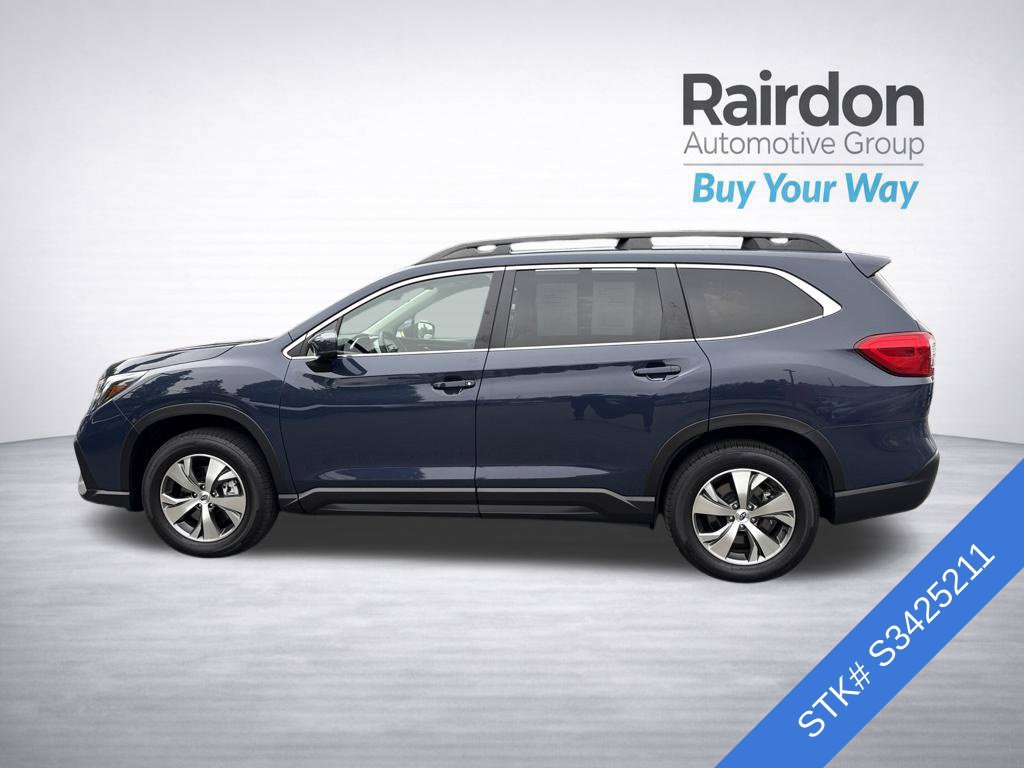 Used 2025 Subaru Ascent Premium AWD/4WD image 2