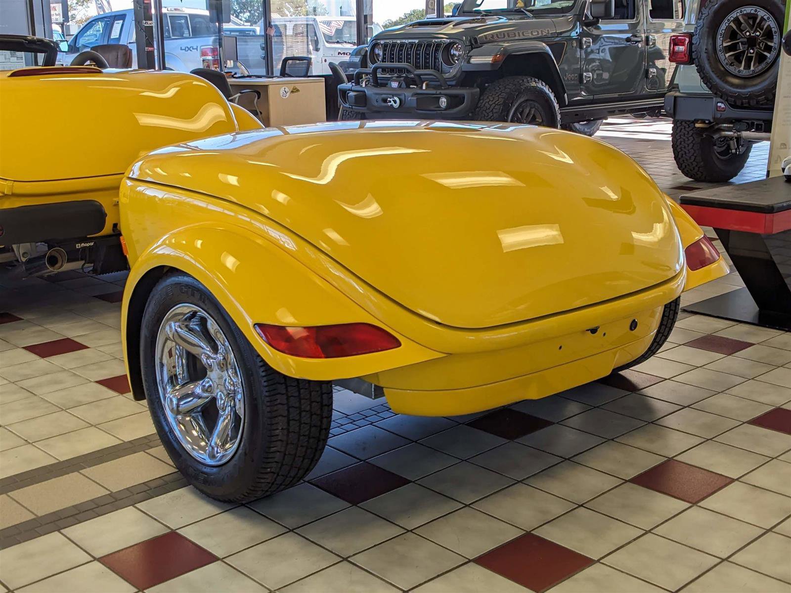 Used 2002 Chrysler Prowler image 12