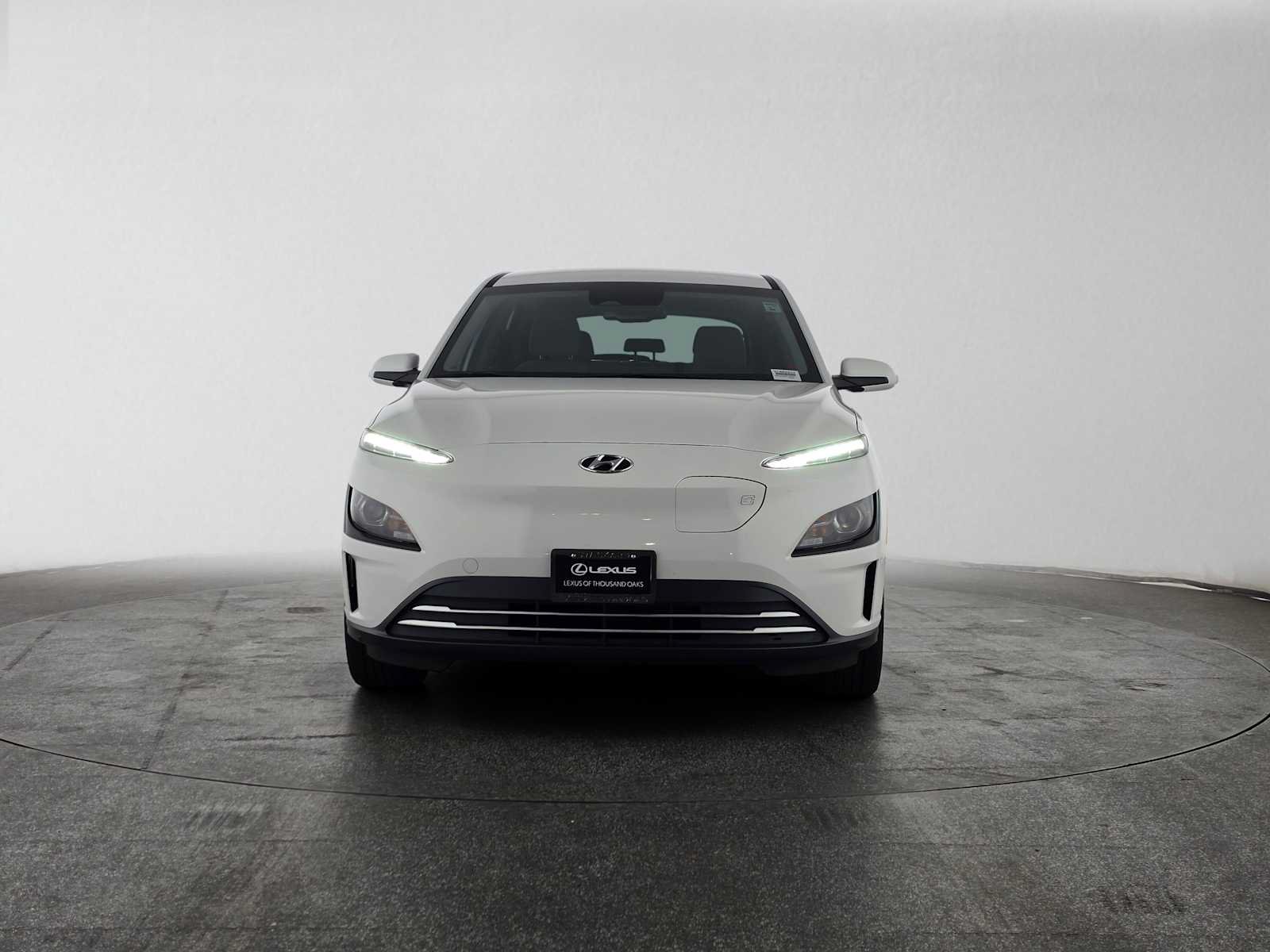 Used 2023 Hyundai Kona SE w/ Cargo Package FWD image 8