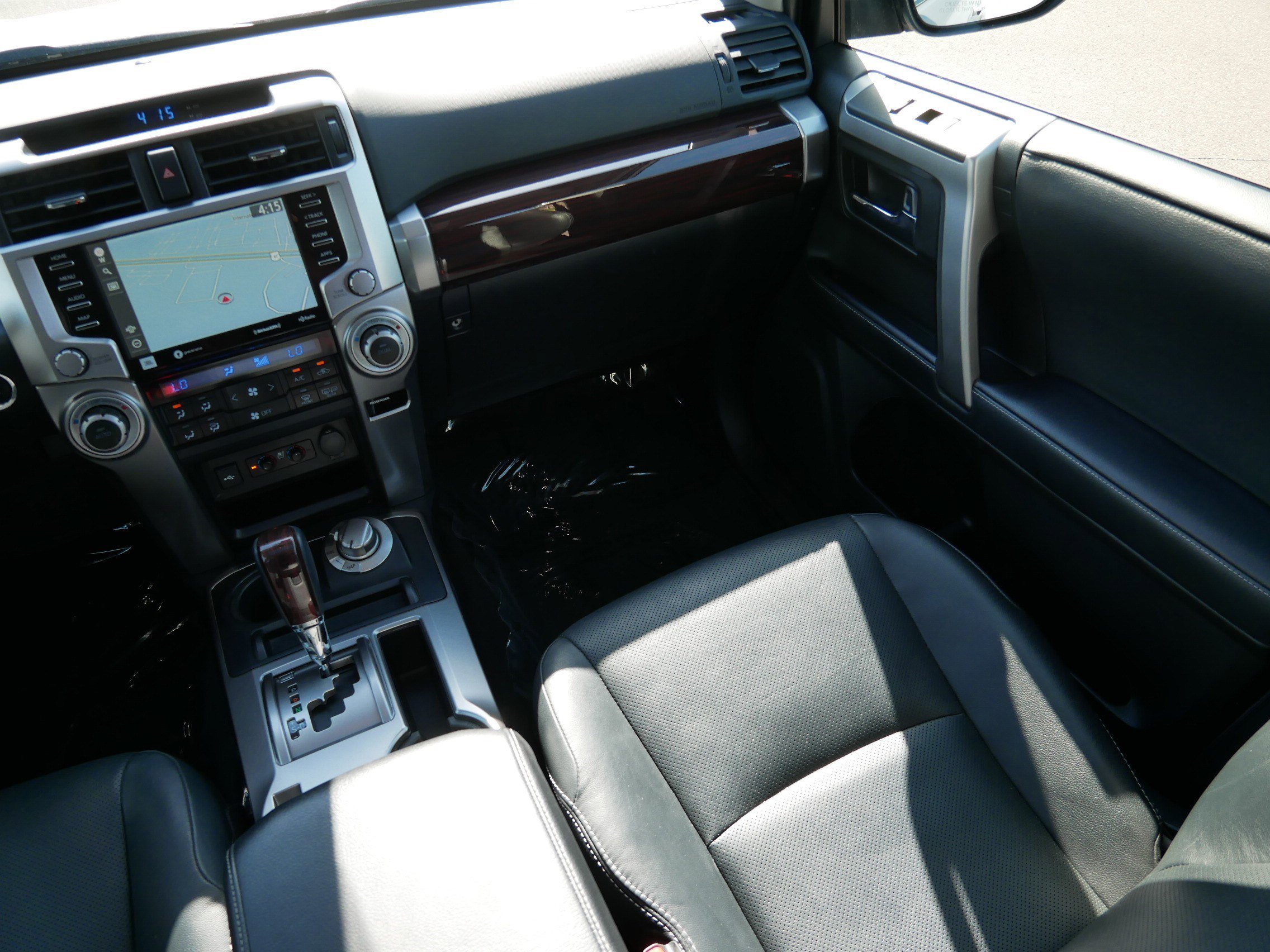 Used 2022 Toyota 4Runner Limited AWD/4WD image 9