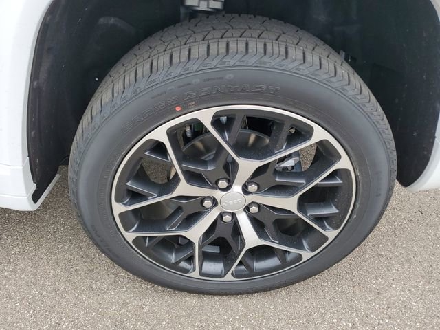 New 2025 Jeep Grand Cherokee Summit image 6