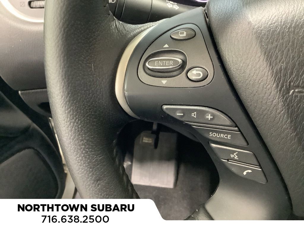 Used 2019 Nissan Pathfinder SV image 18