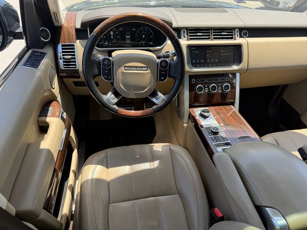 Used 2017 Land Rover Range Rover HSE AWD/4WD image 13