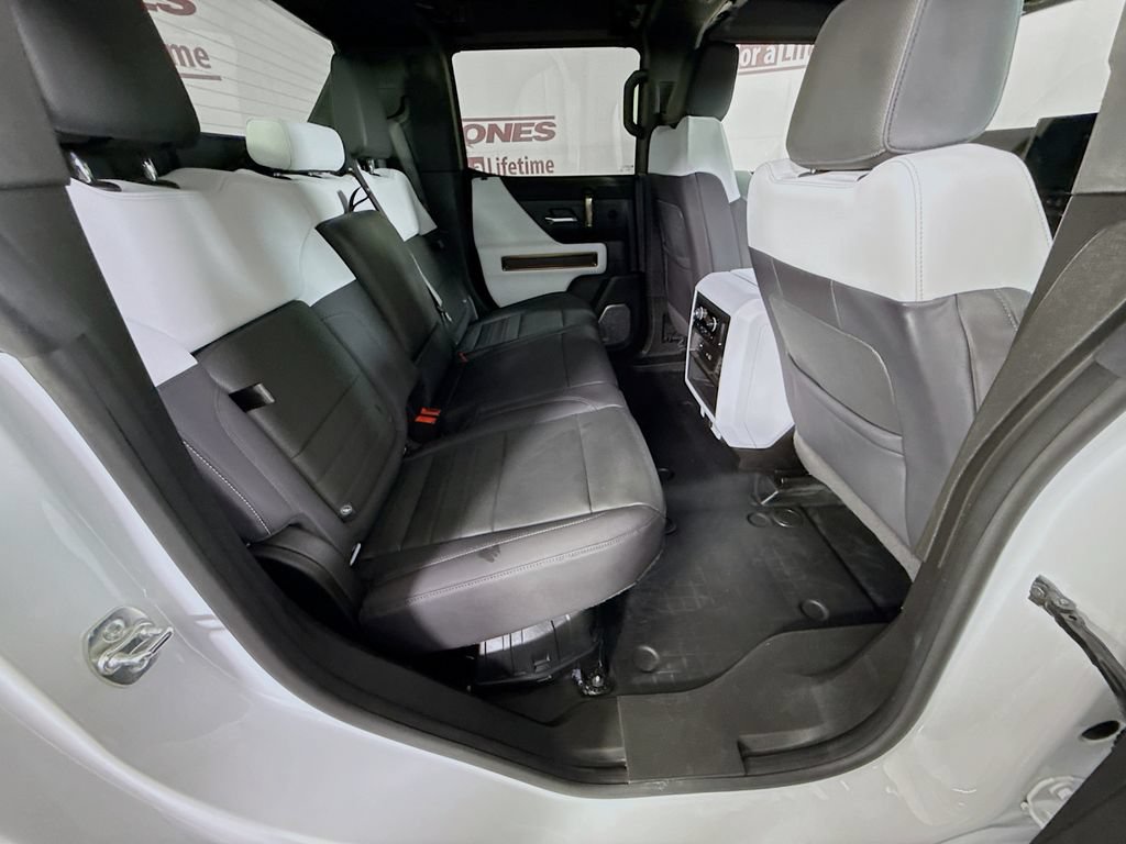 Used 2025 GMC Hummer EV 2X w/ Extreme Off-Road Package AWD/4WD image 31